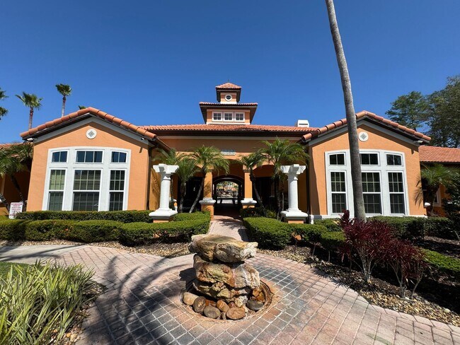 Building Photo - Cypress Fairways 1 Bedroom 1 Bath