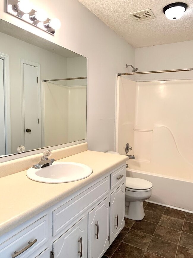 Building Photo - 402 Jack Miller Blvd