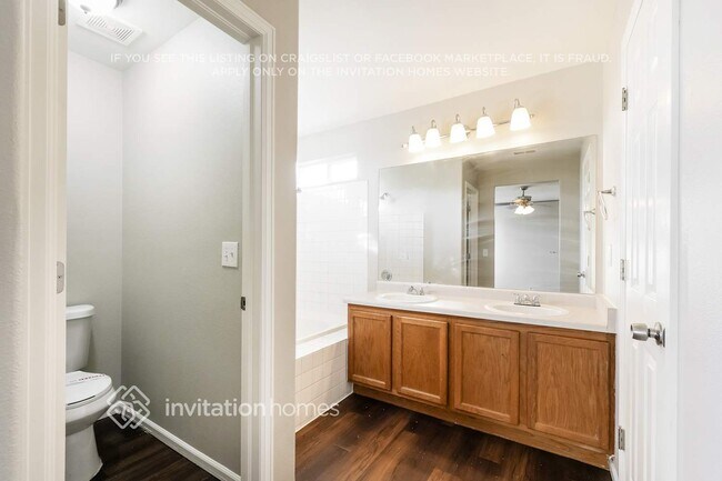 Building Photo - 882 Rancher Dr