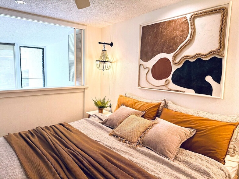 Building Photo - 1299 Uluniu Rd