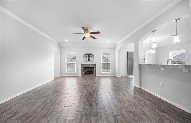 Building Photo - 4559 W Barhem Dr