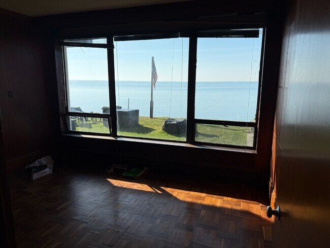 Building Photo - 10245 Dixie Hwy