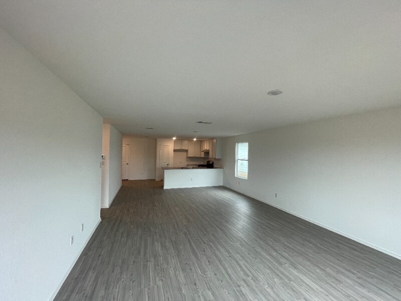 Building Photo - 13727 Barn Door