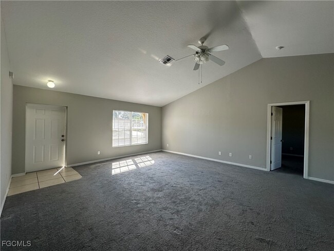 Building Photo - 1405 SW 10th St