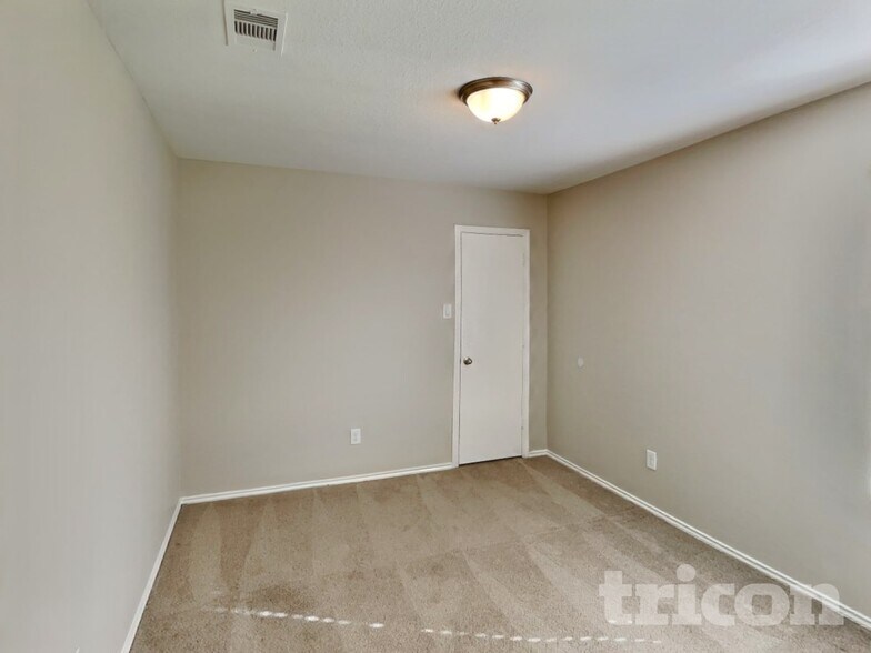 Building Photo - 20435 Shiloh Mist Ln