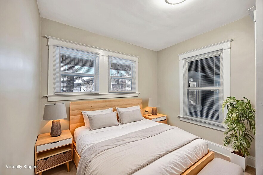 Building Photo - 2243 Hannaford Ave