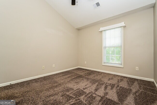 Building Photo - 129 Lantana Dr