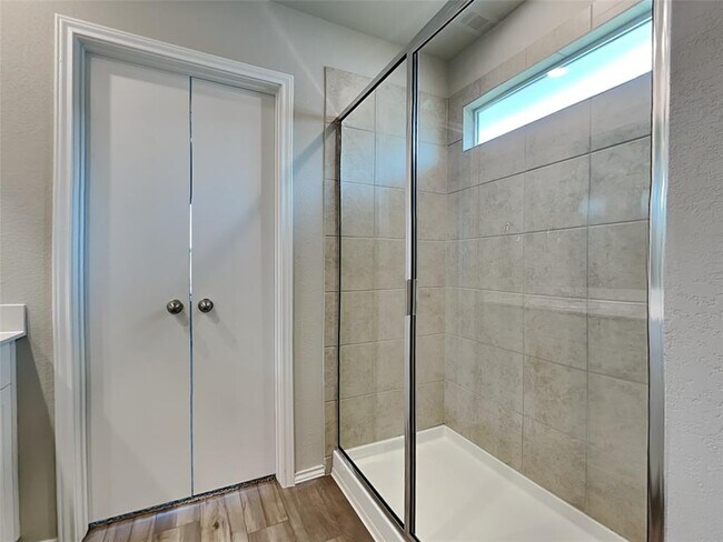 Building Photo - 5208 Saddle Clb Dr