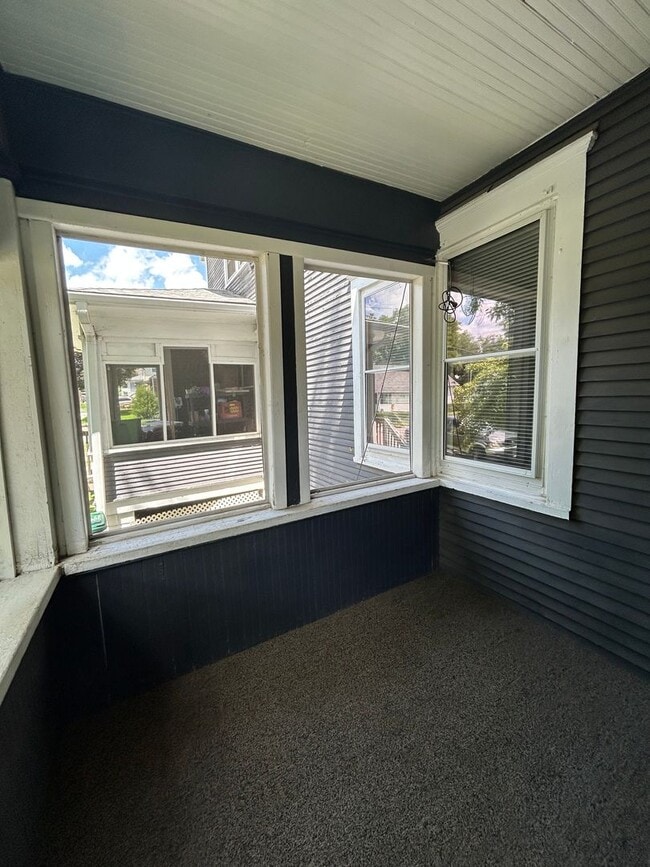 Building Photo - 1417 N 31st St