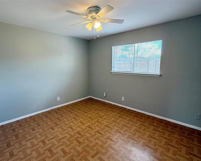 Building Photo - 1304 Parsons Dr