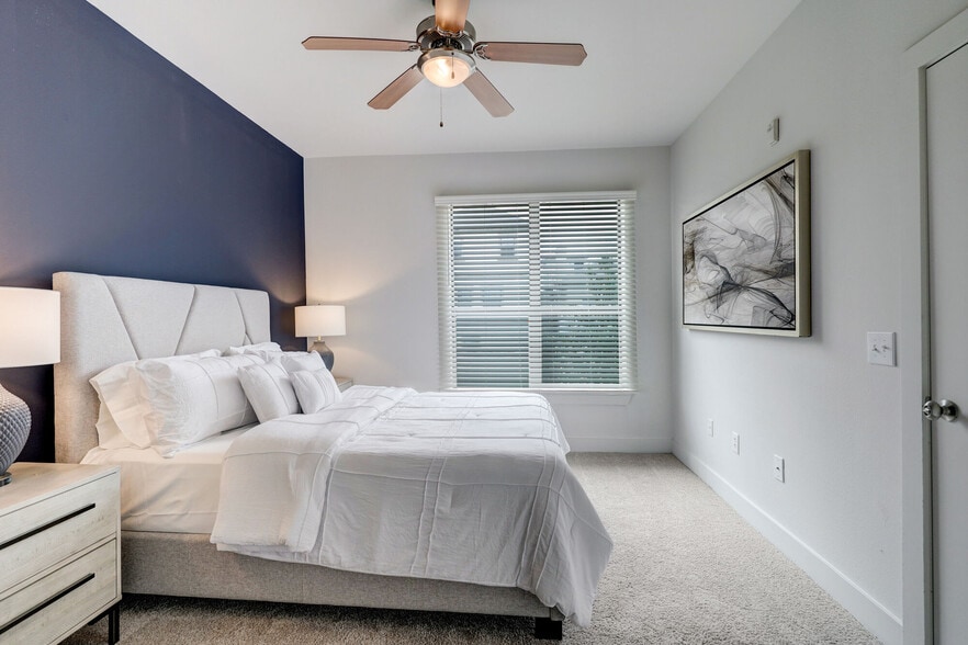 Building Photo - Us Bayou Park