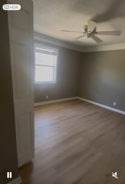 Building Photo - 315 Hilderbrand Dr