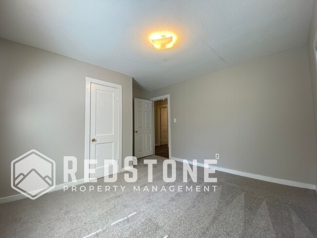 Building Photo - 148 Hunter Ave