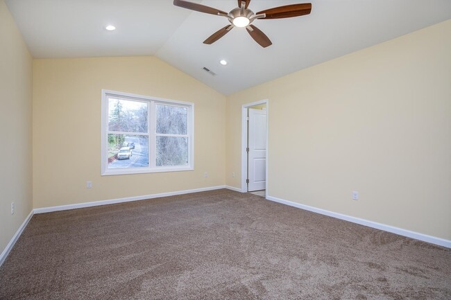 Building Photo - Modern Home in Shiloh!