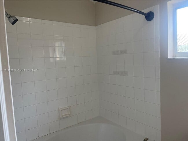 Building Photo - 854 NW 208th Dr