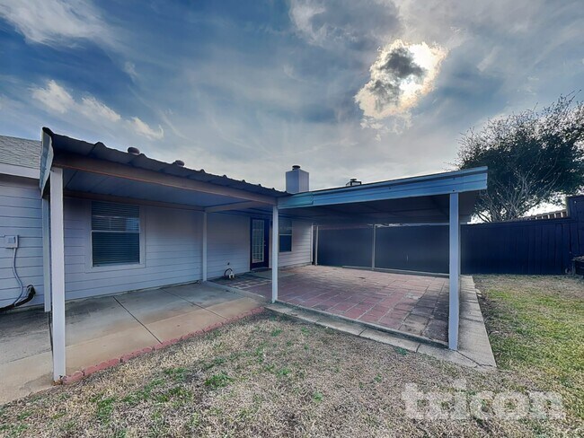 Building Photo - 7112 Avington Way