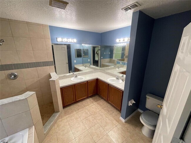 Building Photo - 526 Elbridge Pl