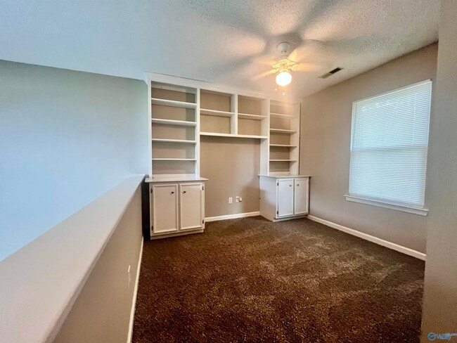 Building Photo - 102 Yellowwood Ct