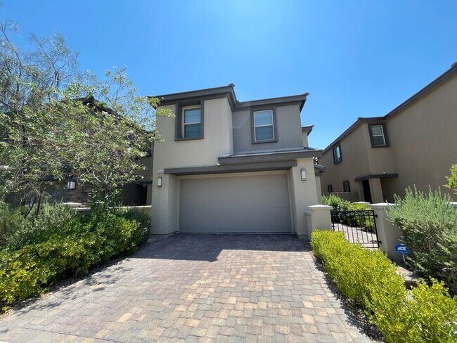 Building Photo - Carry Over Showing: This property has been...