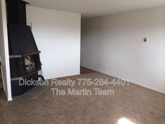 Building Photo - 3285 Gypsum Rd