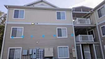 Building Photo - 4000 SW 23rd
