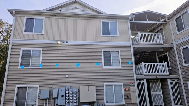Building Photo - 4000 SW 23rd