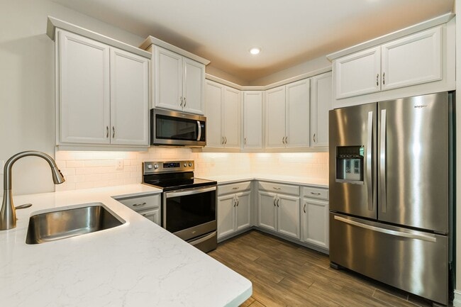 Building Photo - Annual Unfurnished Rental – 3Bedroom Home in Enbrook, South Naples