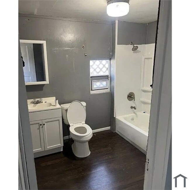 Building Photo - 7612 Colgate Ave