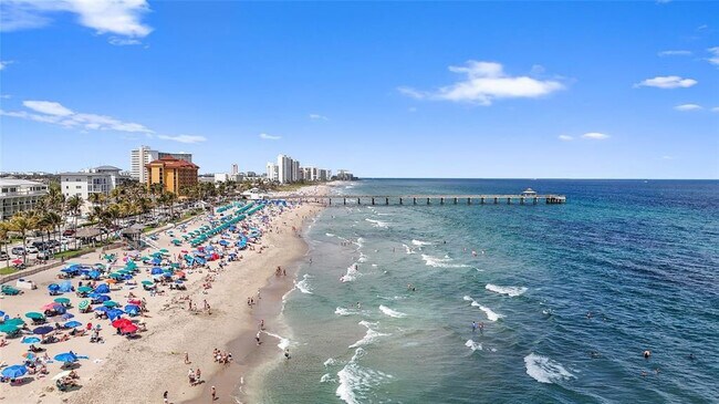 Building Photo - 330 SE 20th Ave