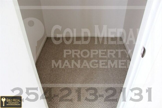 Building Photo - 503 Longhorn Cir