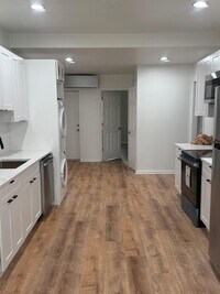 Building Photo - 68 W Rockland St