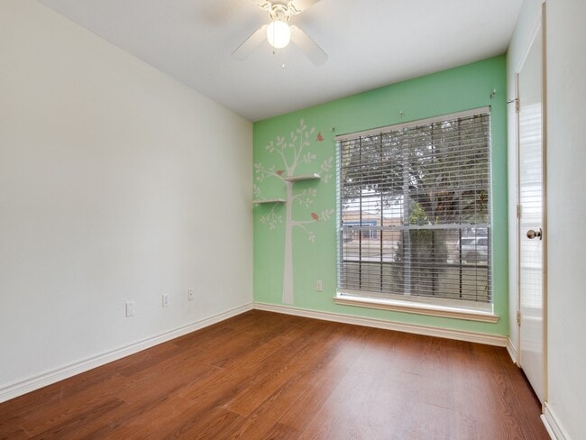 Building Photo - 3426 Mission Valley Dr