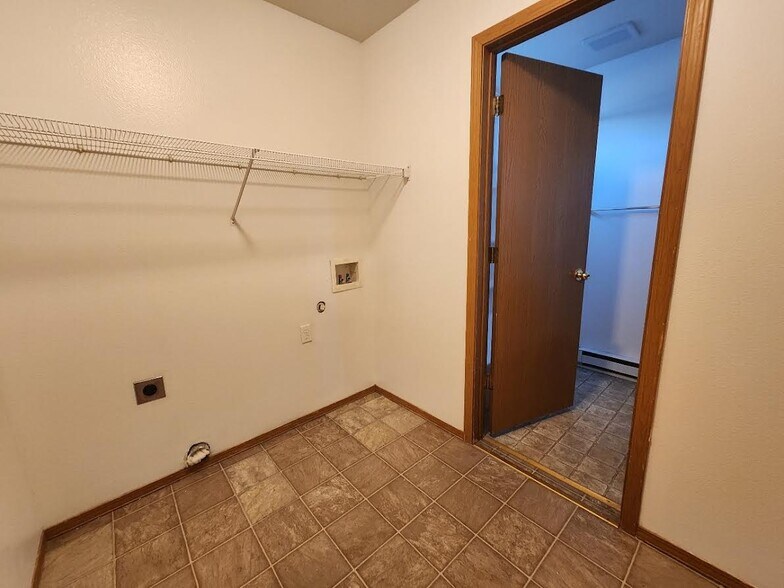 Building Photo - 311 N Handy St