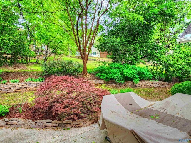 Building Photo - 93 Fernbrook Ct
