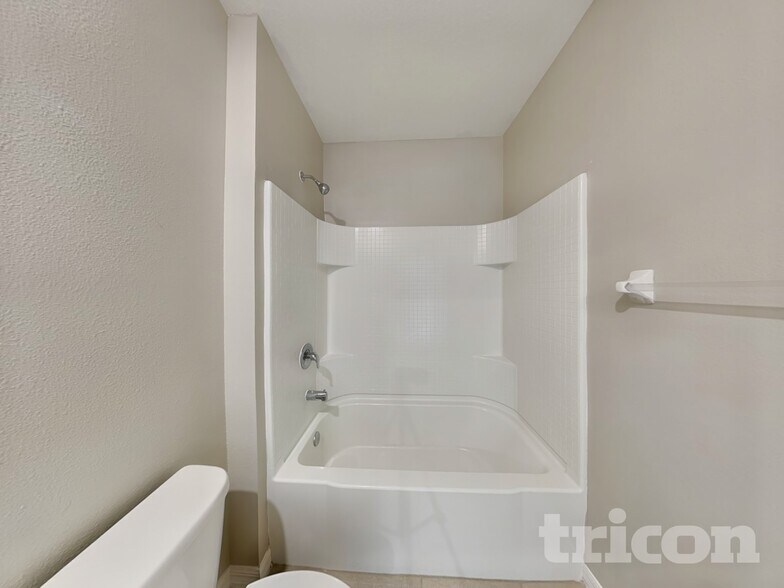 Building Photo - 10212 Cloudburst Ct