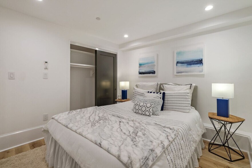 Building Photo - 1979 Biltmore St NW