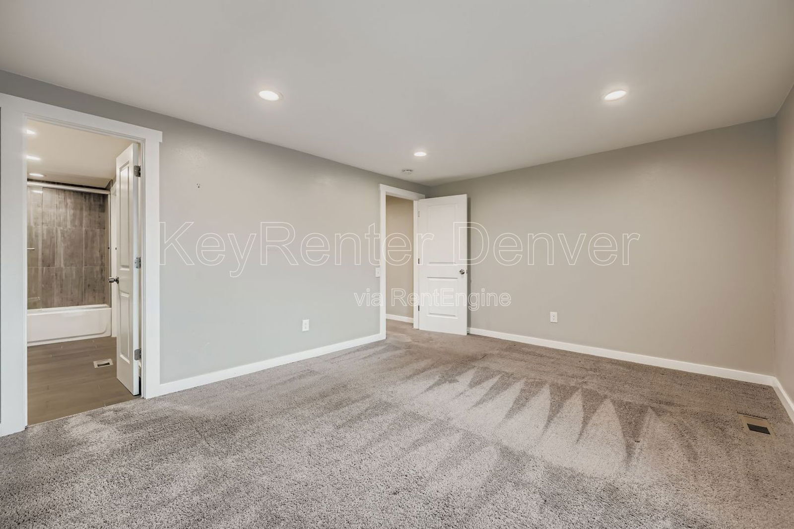 Building Photo - 7053 S Knolls Way