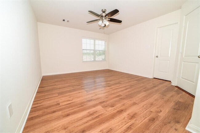Building Photo - 20534 Marker Ridge Dr