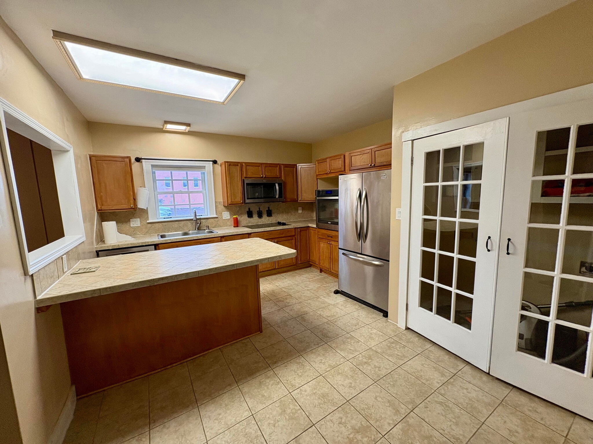 Building Photo - 51 Church St