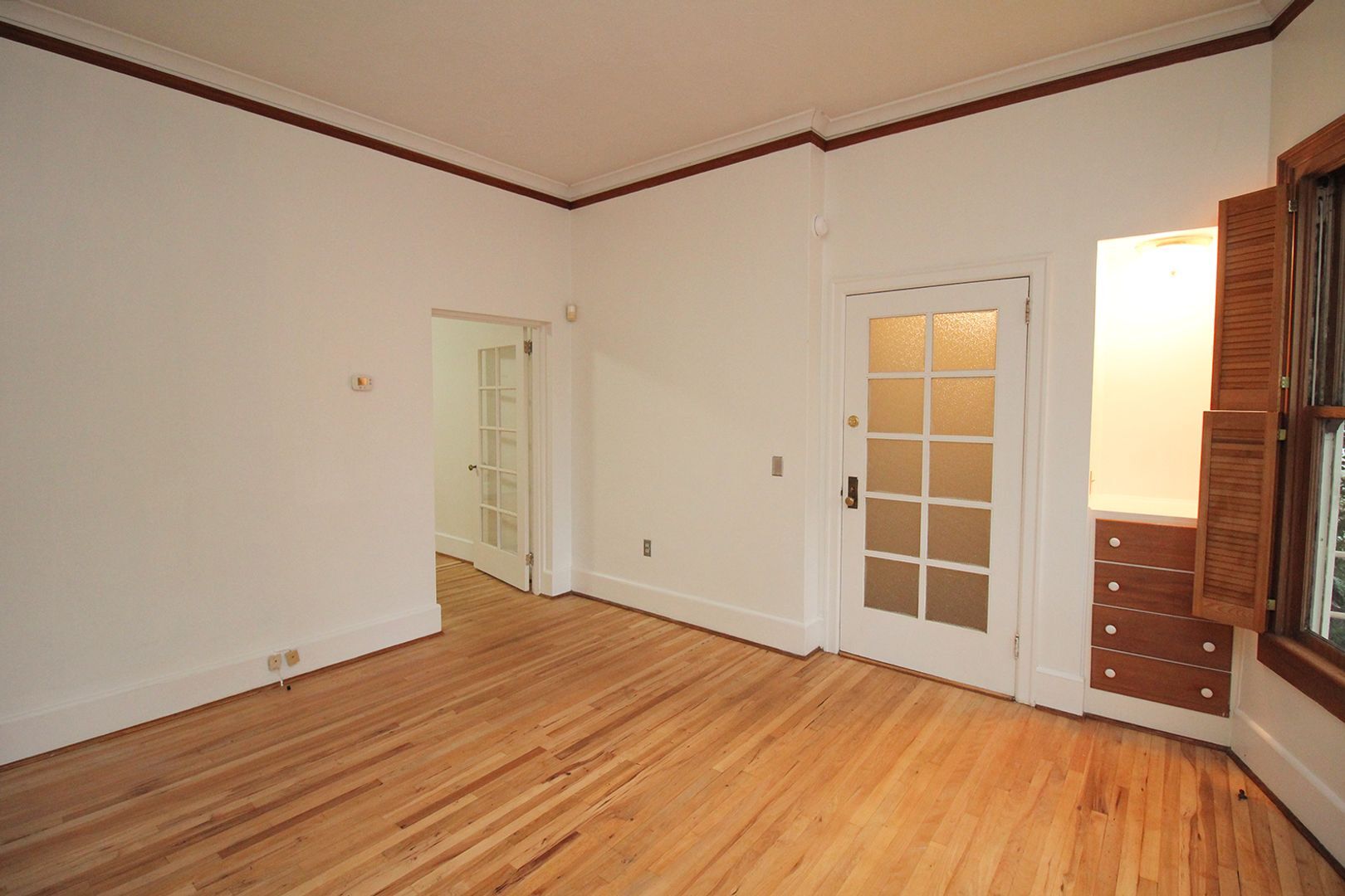 Building Photo - 1820 SW Main St