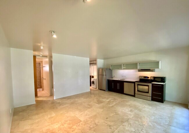 Building Photo - 801 Henry Clay Ave