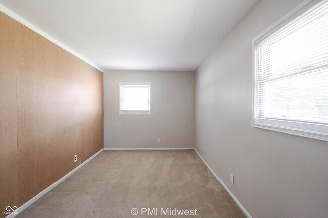 Building Photo - 3926 Malibu Dr