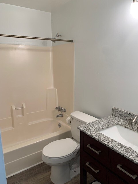 First Floor Bath - 105 Wellesley Dr