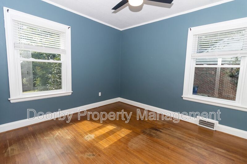 Building Photo - 408 Frazier Dr