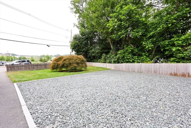 Building Photo - 148 Neponset St