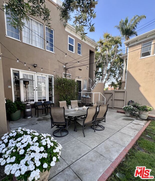 Building Photo - 378 S La Jolla Ave