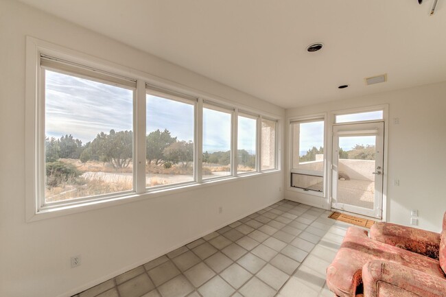 Building Photo - SANDIA HEIGHTS EXECUTIVE RENTAL 2+Story 3B...
