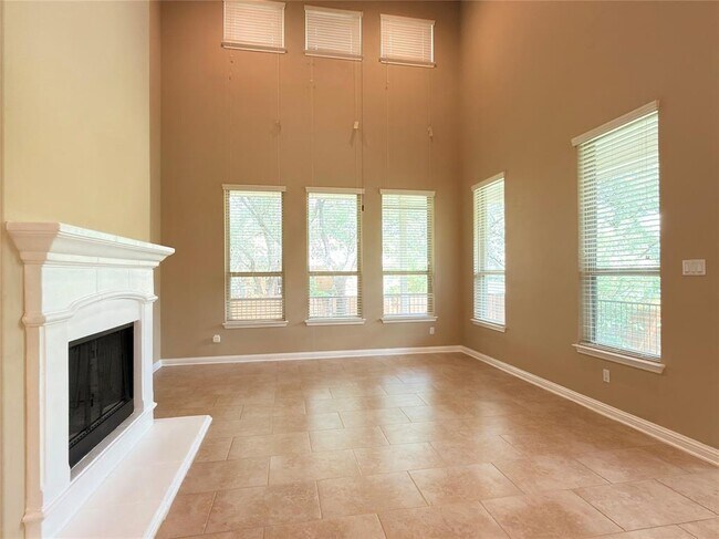 Building Photo - 404 Dry Gulch Bend