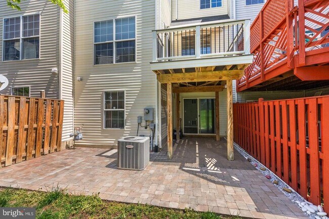 Building Photo - 6708 Ordsall St