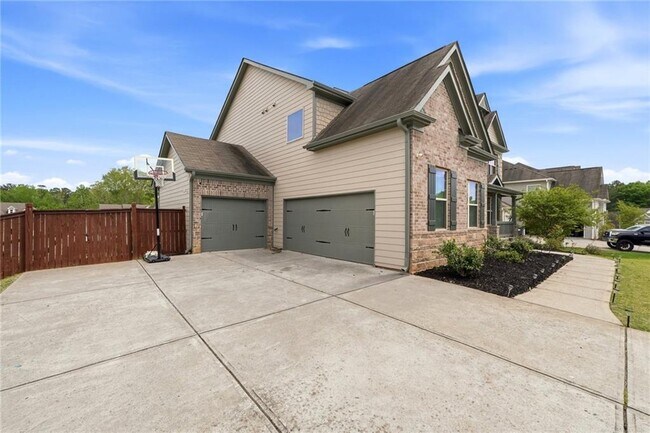 Building Photo - 304 Cochin Dr